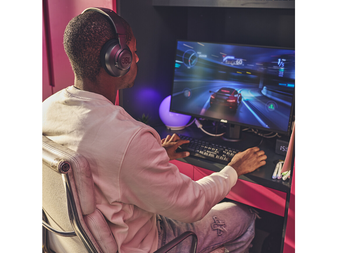 JBL Quantum 100 M2, kabelgebundener Over-Ear-Gaming-Headset mit Mikrofon, schwarz