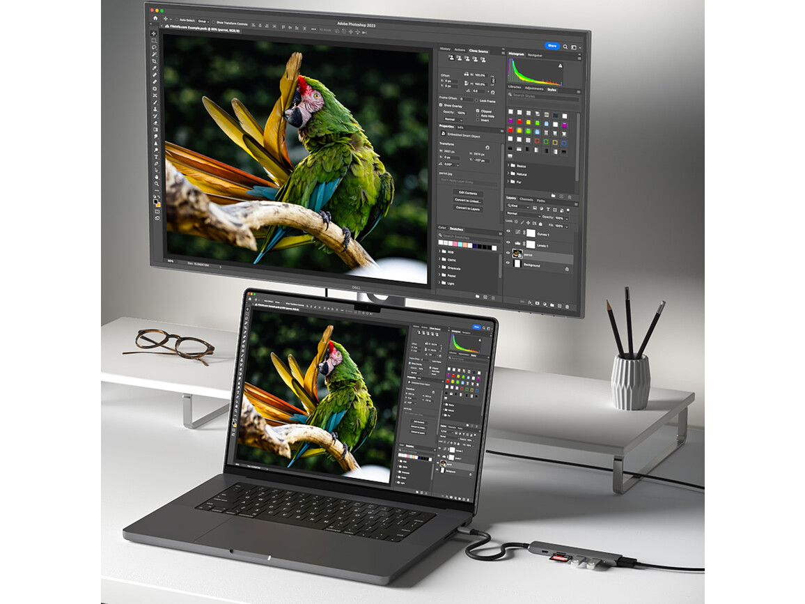Satechi USB-C 6-in 1 Slim Multiport Adapter 4K, space grau