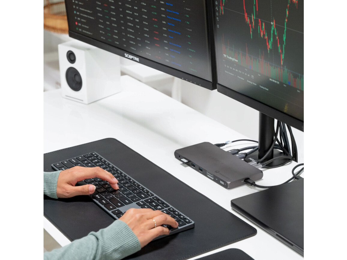 Satechi Thunderbolt 4 Docking Station mit Display Link, silber